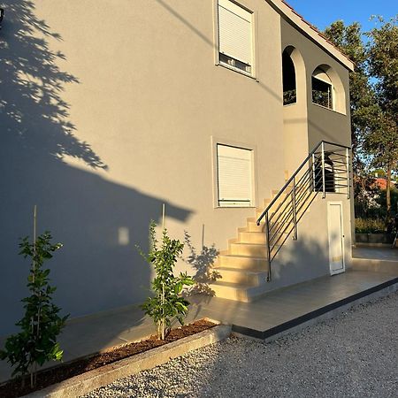 Ap Jurisic Apartment Bibinje Bagian luar foto