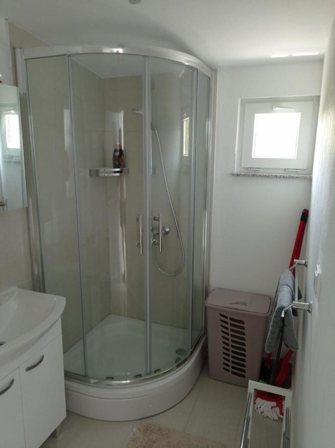 Ap Jurisic Apartment Bibinje Bagian luar foto