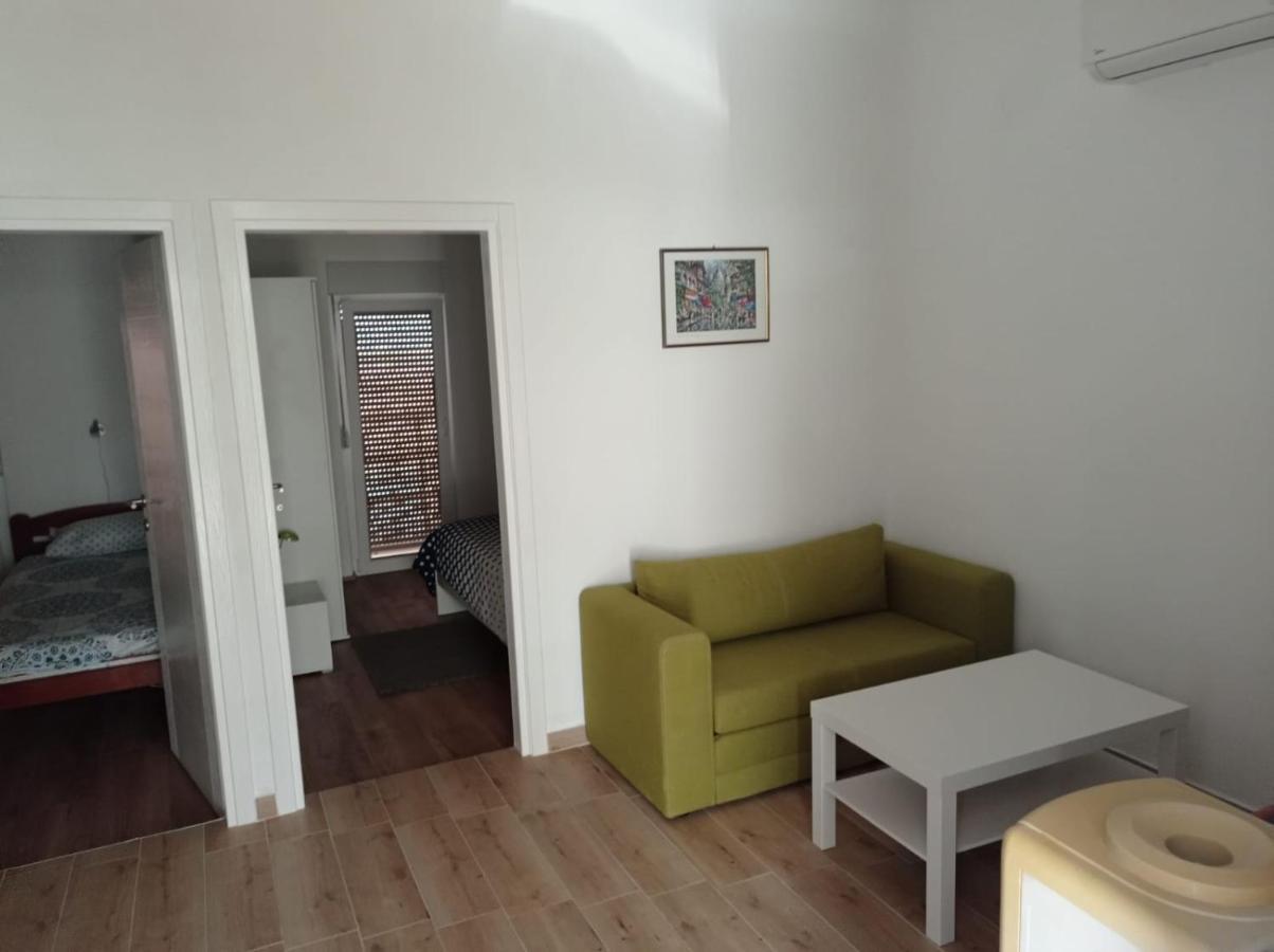 Ap Jurisic Apartment Bibinje Bagian luar foto